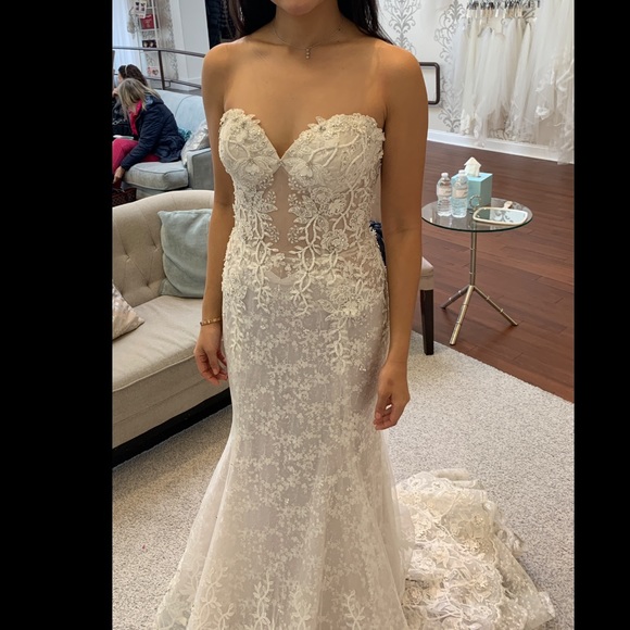 Wedding dress strapless embroidered size 2-4 (new in 2020, prof cleaned) - Picture 2 of 7